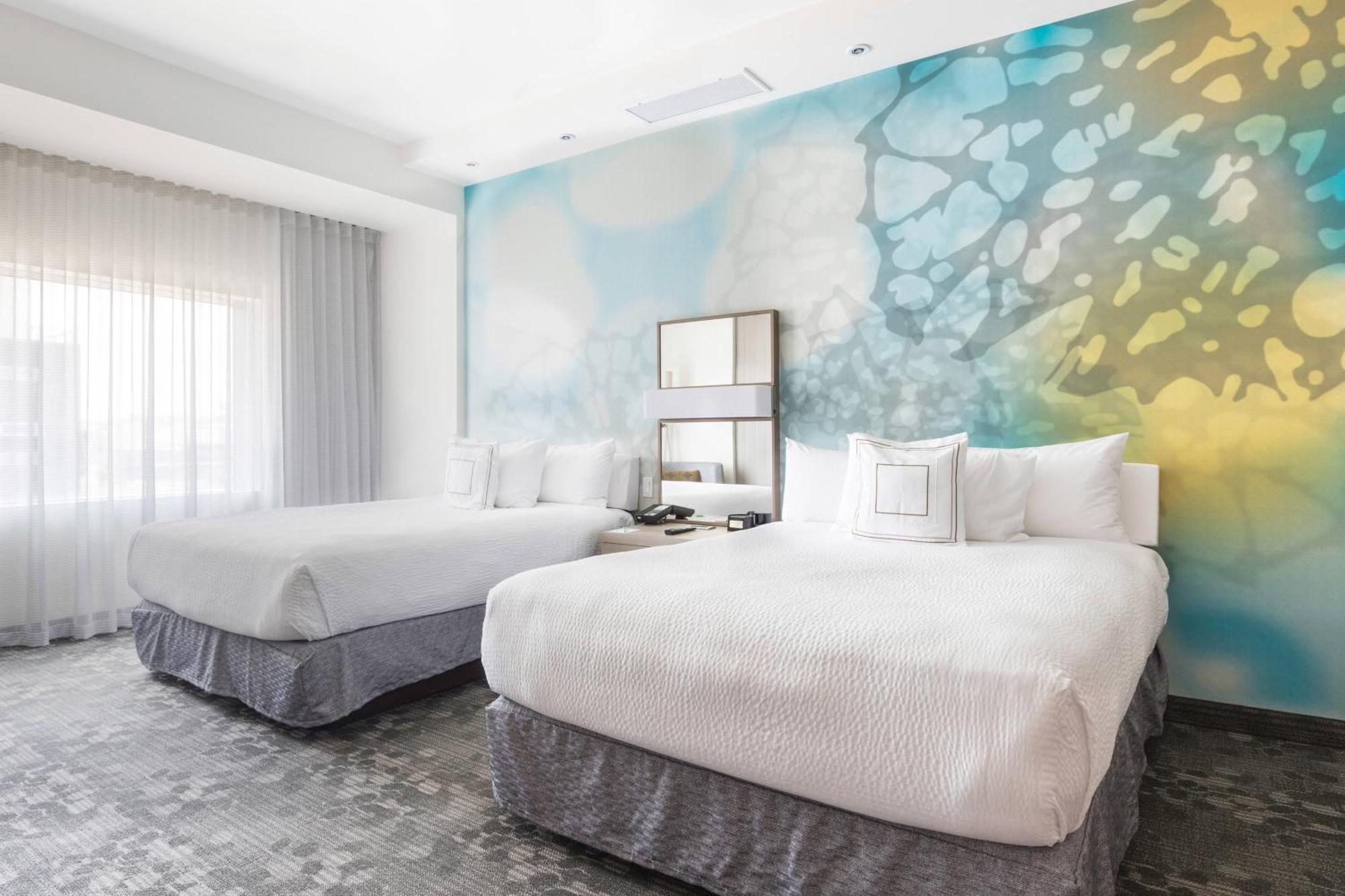 Courtyard By Marriott Chihuahua Hotel Ngoại thất bức ảnh