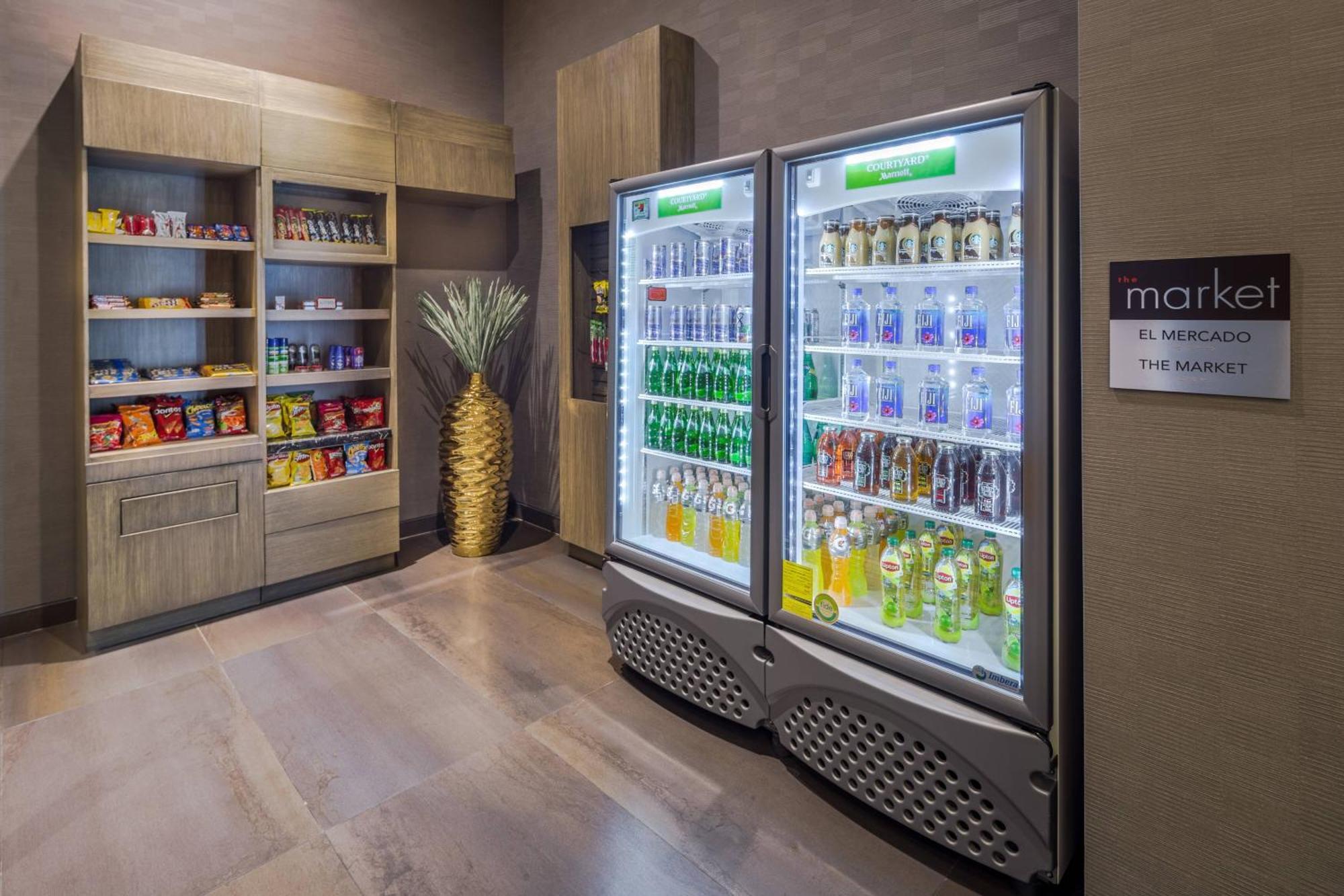 Courtyard By Marriott Chihuahua Hotel Ngoại thất bức ảnh
