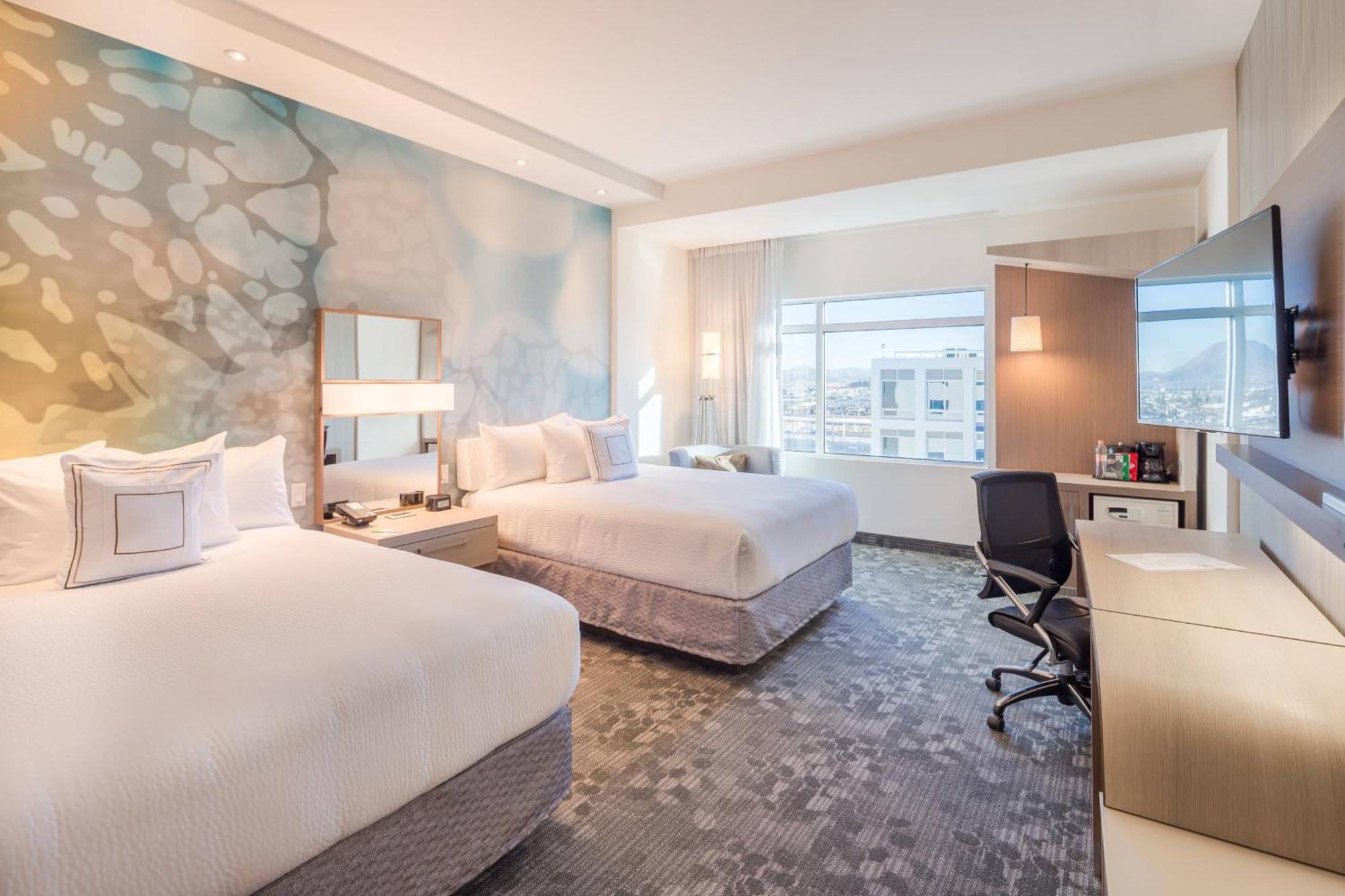 Courtyard By Marriott Chihuahua Hotel Ngoại thất bức ảnh
